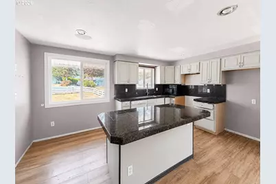 10800 SE Kathy Ln, Boring, OR 97009 - Photo 5