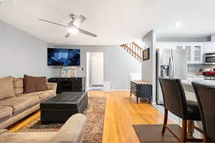 531 NE Meadow Dr, Portland, OR 97211 - Photo 13