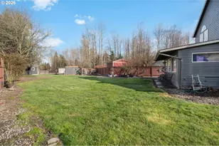 531 NE Meadow Dr, Portland, OR 97211 - Photo 33