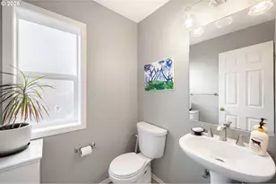 531 NE Meadow Dr, Portland, OR 97211 - Photo 15