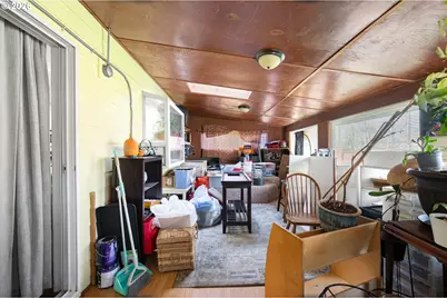 531 NE Meadow Dr, Portland, OR 97211 - Photo 25