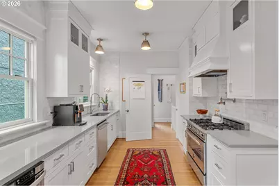 2264 NW Kearney St, Portland, OR 97210 - Photo 11