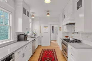 2264 NW Kearney St, Portland, OR 97210 - Photo 11