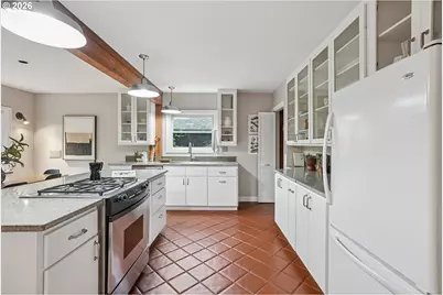 4311 SW 91st Ave, Portland, OR 97225 - Photo 11