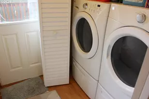 2743 SE 98th Ave, Portland, OR 97266 - Photo 21