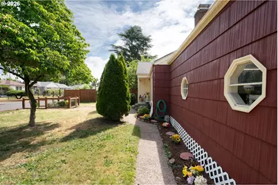 3390 Bell Ave, Eugene, OR 97402 - Photo 3