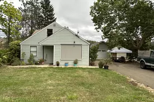 1239 N Myrtle Rd, Myrtle Creek, OR 97457 - Photo 1