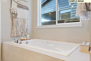 3202 Nightingale Dr, Woodburn, OR 97071 - Photo 9