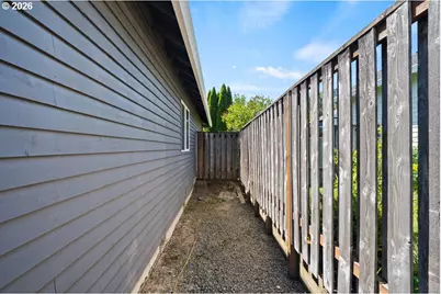 2010 N Nugget Ln, Newberg, OR 97132 - Photo 39