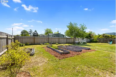 1997 Castle Ave, Roseburg, OR 97471 - Photo 43
