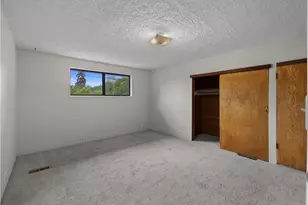 5327 SE Ogden St, Portland, OR 97206 - Photo 9