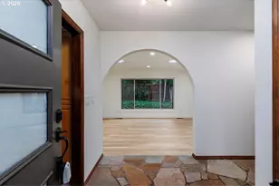 10405 SW Paulina Dr, Tualatin, OR 97062 - Photo 9
