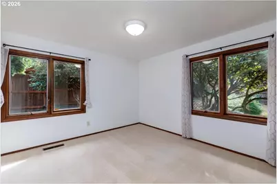 10405 SW Paulina Dr, Tualatin, OR 97062 - Photo 33