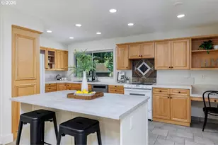 10405 SW Paulina Dr, Tualatin, OR 97062 - Photo 21