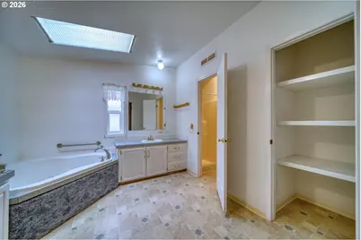 51469 SE Westlake Dr, Scappoose, OR 97056 - Photo 27