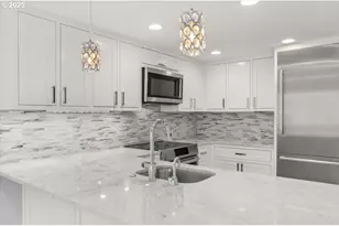 6685 W Burnside St, Portland, OR 97210 - Photo 9