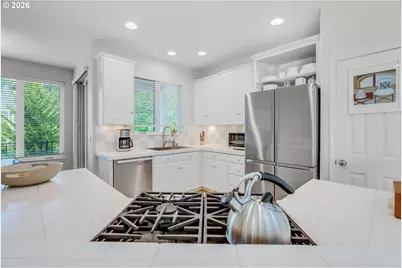 2526 NW Marsden Pl, Portland, OR 97229 - Photo 13