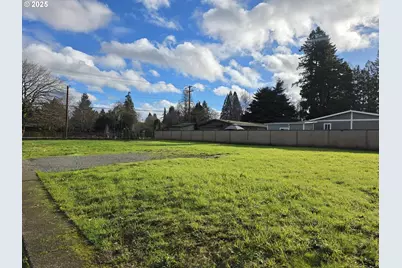 10515 SE Linwood Ave, Milwaukie, OR 97222 - Photo 1