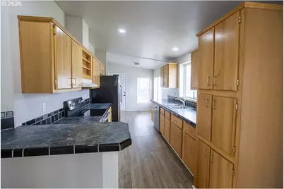 313 12th St, La Grande, OR 97850 - Photo 5