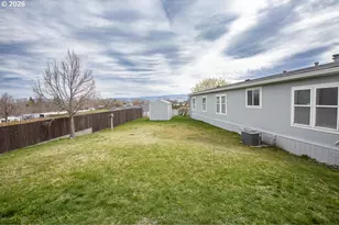 313 12th St, La Grande, OR 97850 - Photo 15