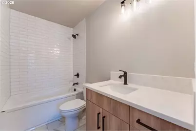 45 NE 87th Ave, Portland, OR 97220 - Photo 19