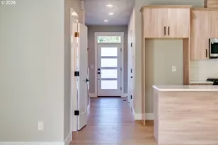 45 NE 87th Ave, Portland, OR 97220 - Photo 5