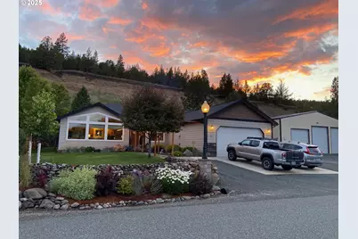 265 Elkview Dr, Canyon City, OR 97820 - Photo 1