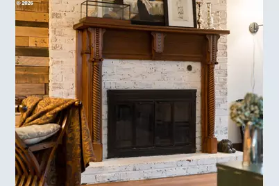 1036 NE Cowls St, McMinnville, OR 97128 - Photo 5