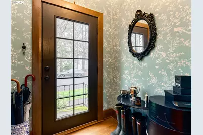 1036 NE Cowls St, McMinnville, OR 97128 - Photo 3