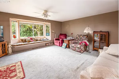 204 Carthage Ave, Eugene, OR 97404 - Photo 7