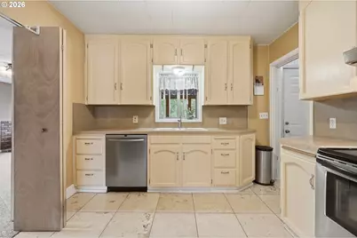 730 E Main St, Sheridan, OR 97378 - Photo 11