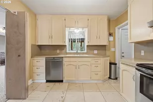 730 E Main St, Sheridan, OR 97378 - Photo 11