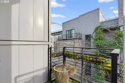 2018 NW 16th Ave, Portland, OR 97209 - Photo 23