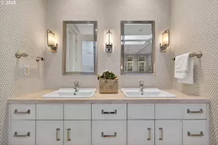 2018 NW 16th Ave, Portland, OR 97209 - Photo 31