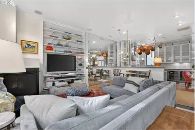 2018 NW 16th Ave, Portland, OR 97209 - Photo 5