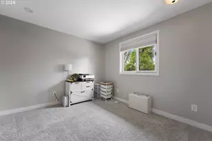 558 NE Joanne Cir, Hillsboro, OR 97124 - Photo 29