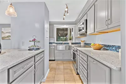 223 Trailside Loop, Eugene, OR 97405 - Photo 15