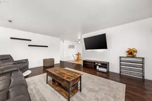 1716 SE 157th Ave, Portland, OR 97233 - Photo 5