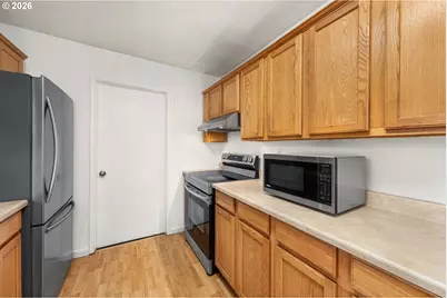 1716 SE 157th Ave, Portland, OR 97233 - Photo 13