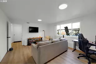 745 S 71st St, Springfield, OR 97478 - Photo 35