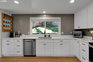 745 S 71st St, Springfield, OR 97478 - Photo 17