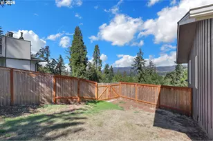 745 S 71st St, Springfield, OR 97478 - Photo 43