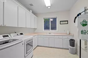 9534 NW Engleman St, Portland, OR 97229 - Photo 21