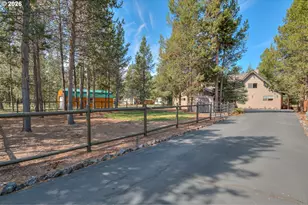 55877 Wood Duck Dr, Bend, OR 97707 - Photo 9