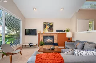 419 N Tomahawk Island Dr, Portland, OR 97217 - Photo 7