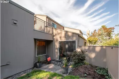 419 N Tomahawk Island Dr, Portland, OR 97217 - Photo 27