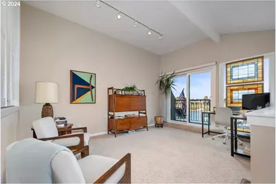 419 N Tomahawk Island Dr, Portland, OR 97217 - Photo 39