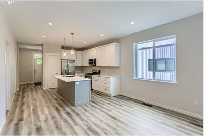 415 Pearl St, Oregon City, OR 97045 - Photo 9