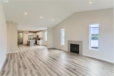 415 Pearl St, Oregon City, OR 97045 - Photo 7