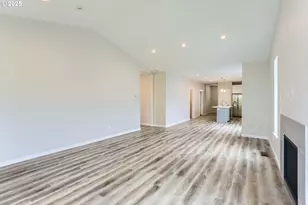 415 Pearl St, Oregon City, OR 97045 - Photo 15